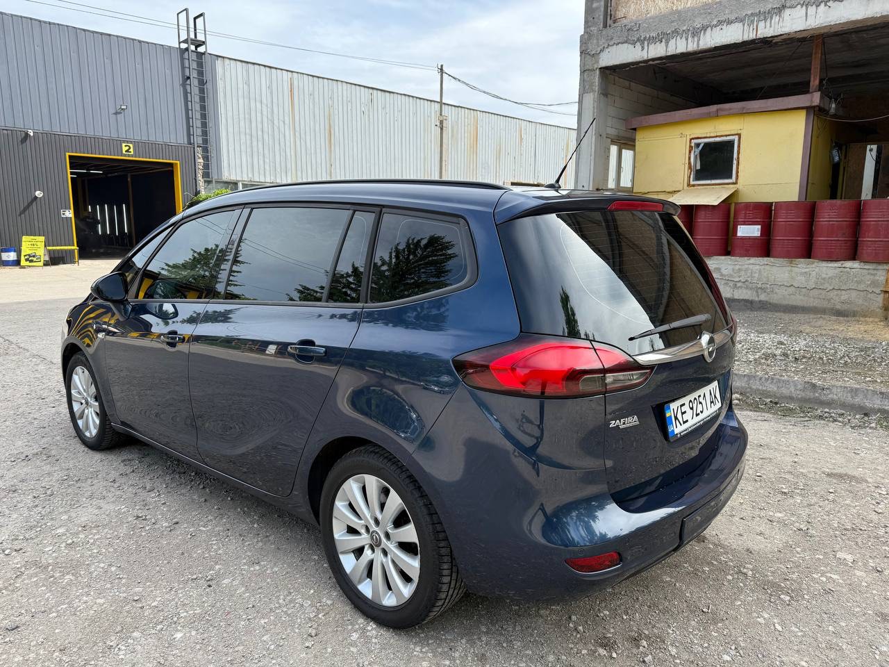 Opel Zafira - фото 12