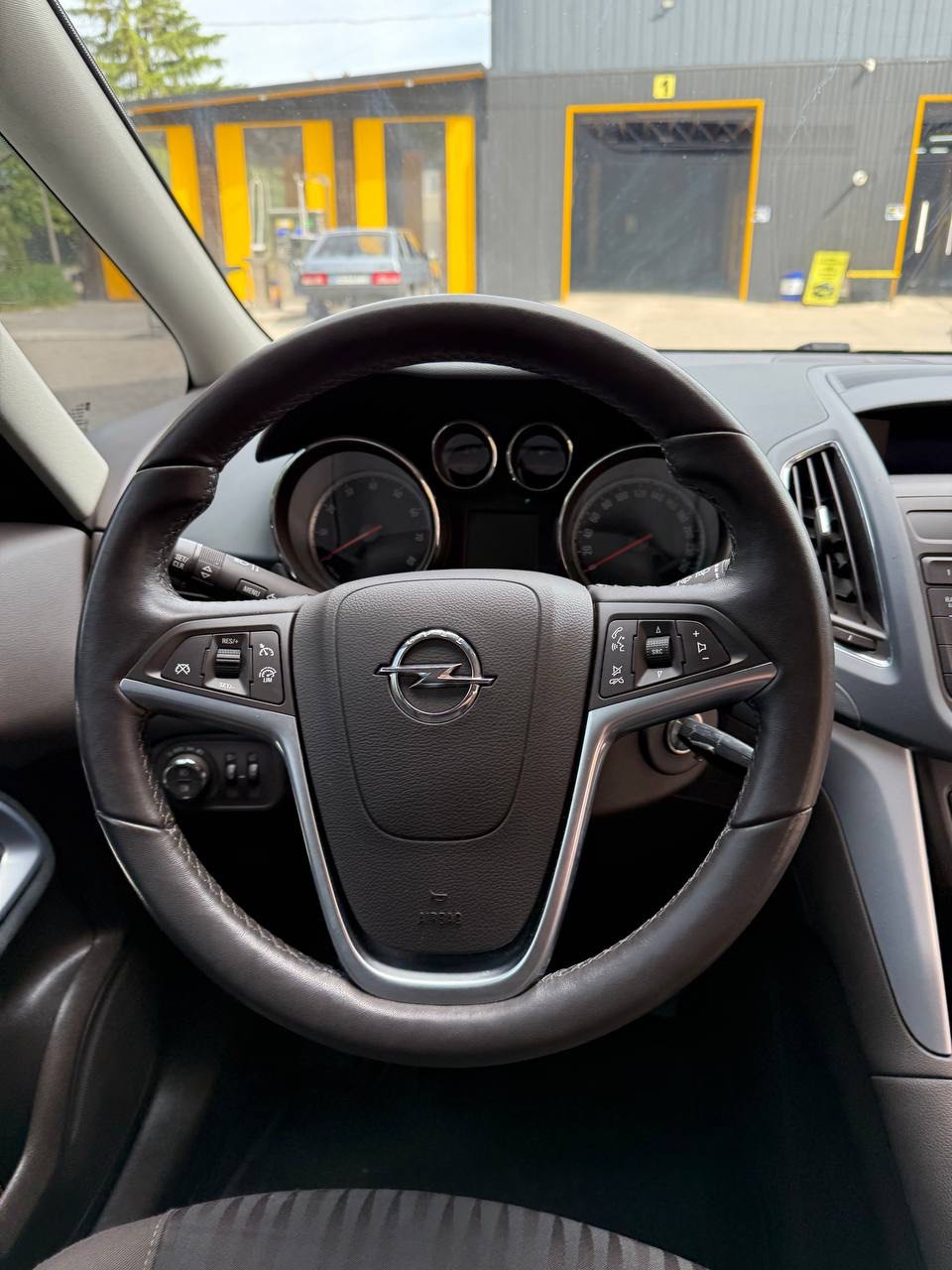 Opel Zafira - фото 3