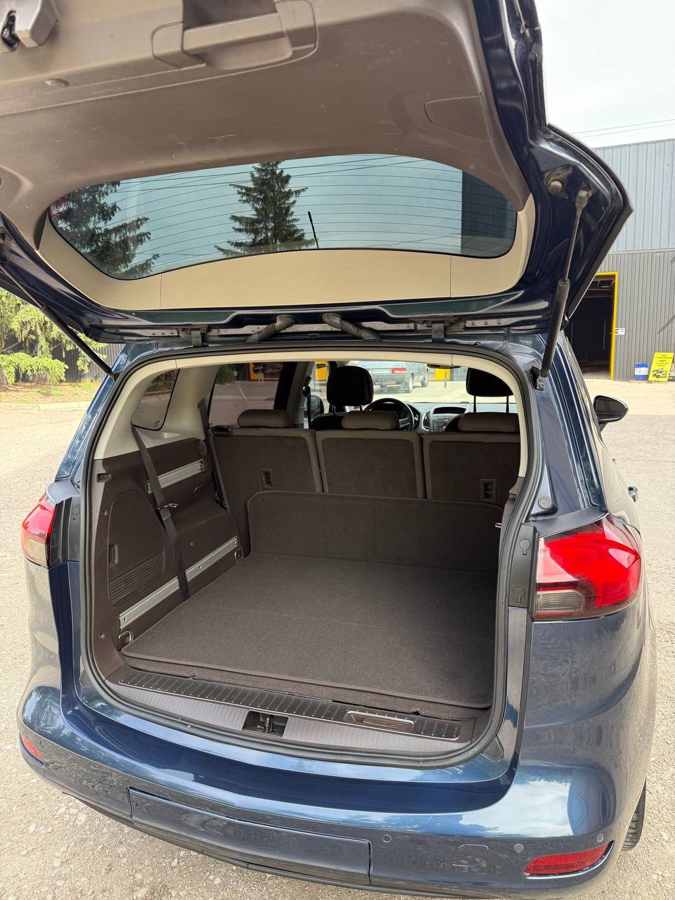 Opel Zafira - фото 5