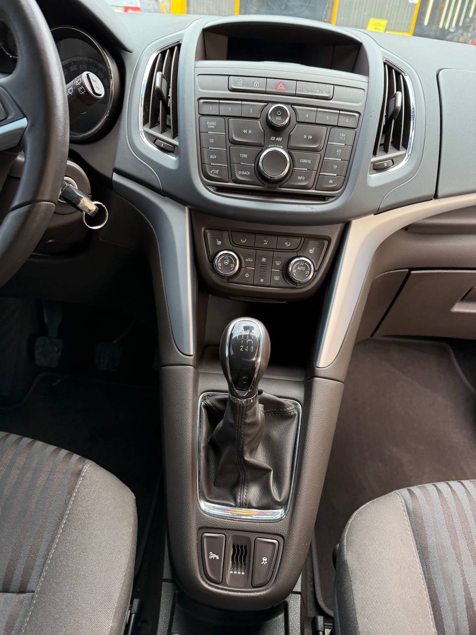 Opel Zafira - фото 4