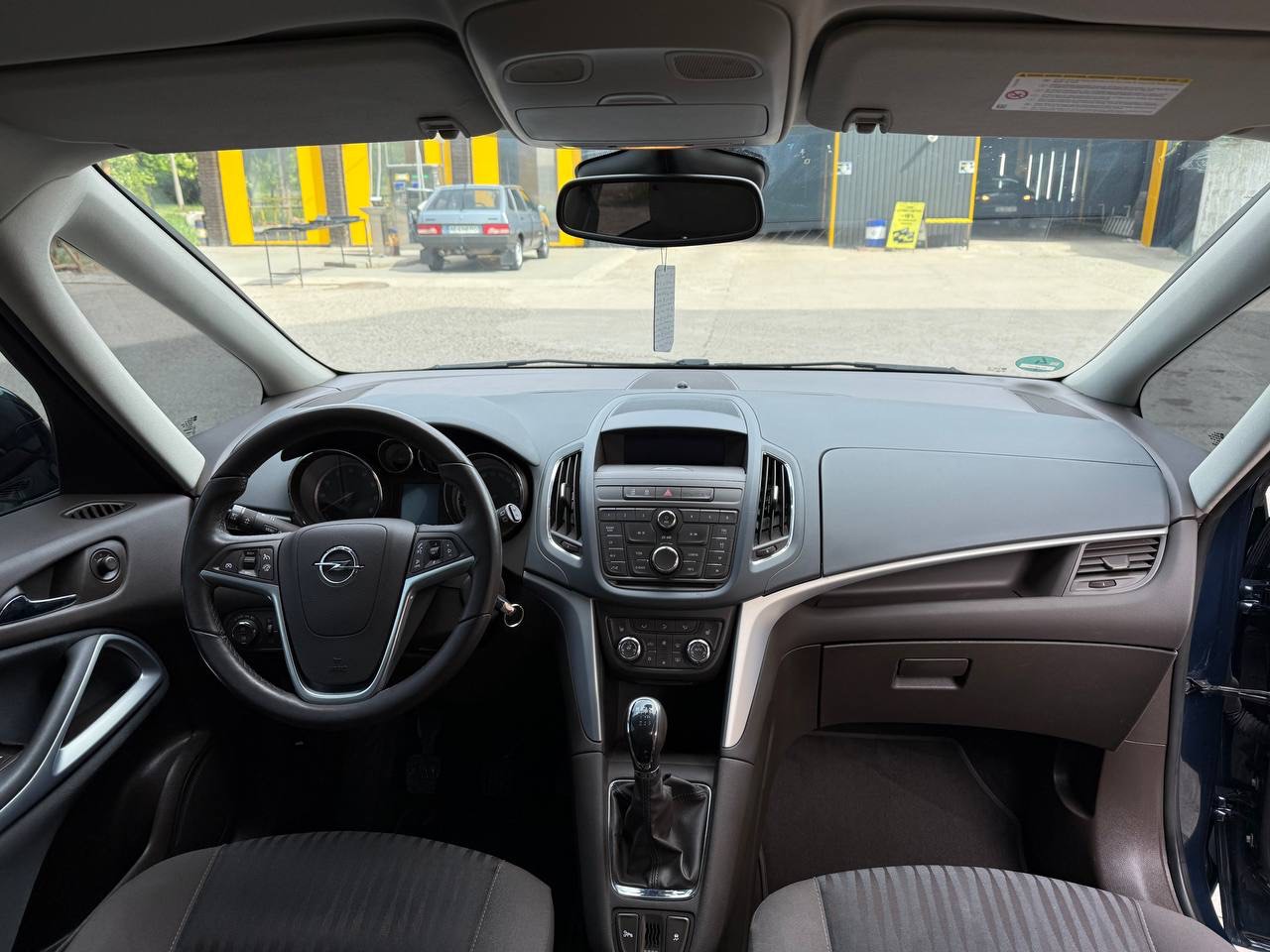 Opel Zafira - фото 11