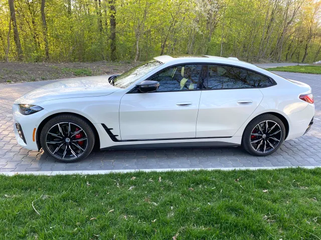 BMW i4 - фото 2