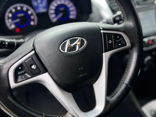 Hyundai Accent - фото 5