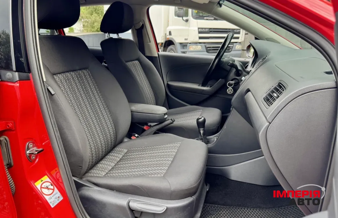 Volkswagen Polo - фото 14