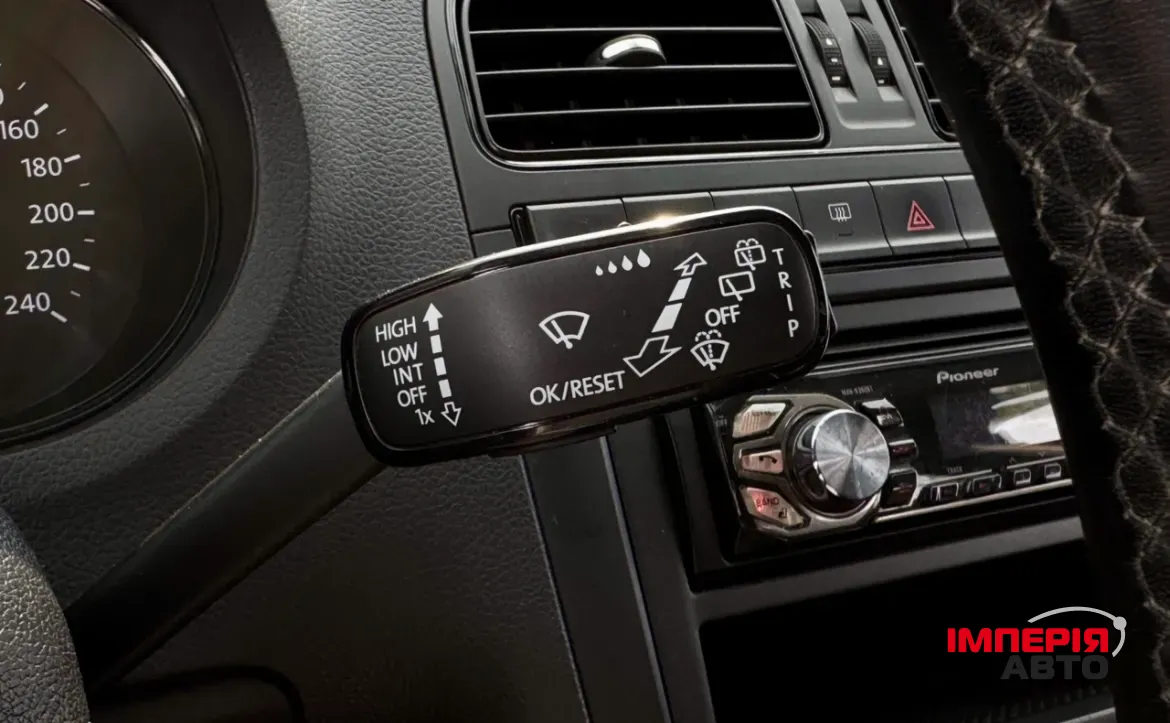 Volkswagen Polo - фото 12