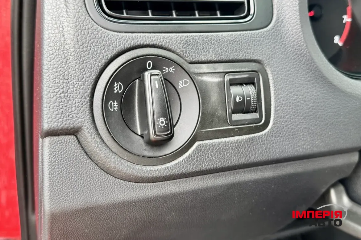 Volkswagen Polo - фото 10