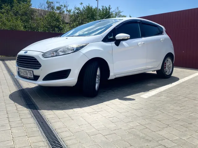 Ford Fiesta - фото 3
