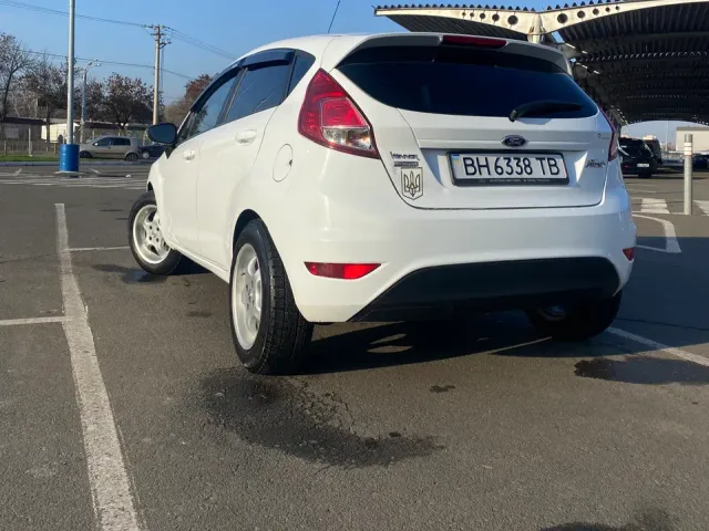 Ford Fiesta - фото 5