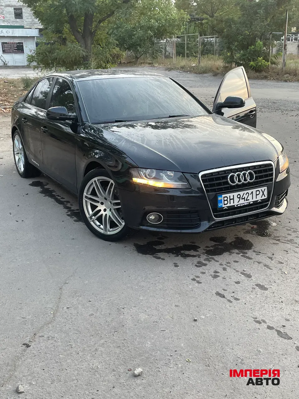 Audi A4 - фото 1