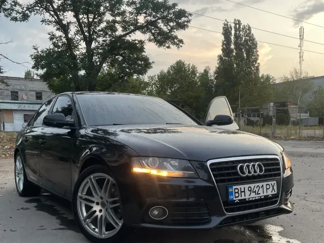 Audi A4 - фото 4