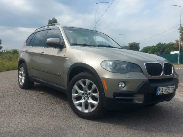 BMW X5 - фото 1
