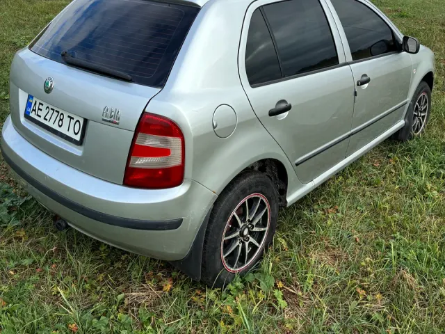 Skoda Fabia - фото 3