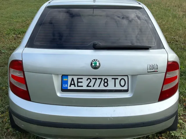 Skoda Fabia - фото 4