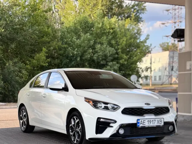 Kia Forte - фото 1