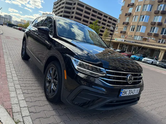 Volkswagen Tiguan - фото 1