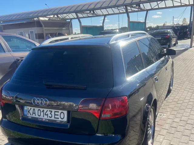 Audi A4 - фото 5