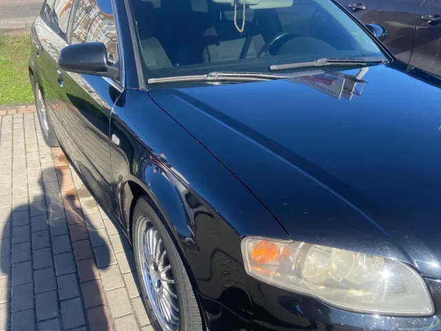 Audi A4 - фото 3