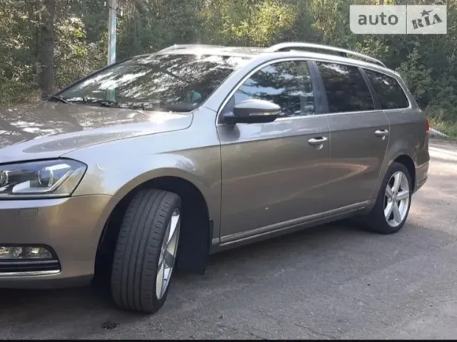 Volkswagen Passat - фото 4