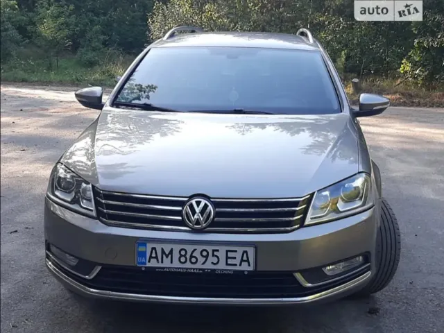 Volkswagen Passat - фото 1