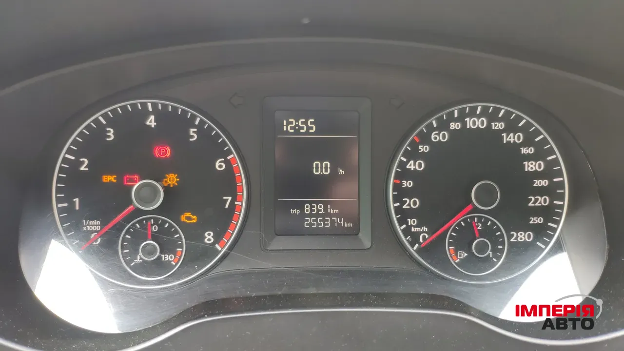Volkswagen Jetta - фото 5