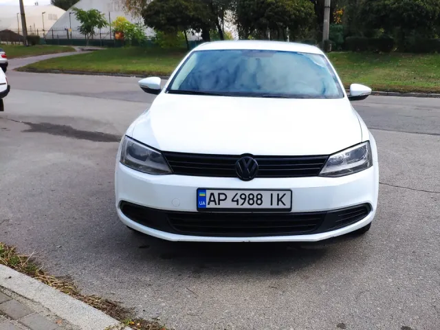 Volkswagen Jetta - фото 3