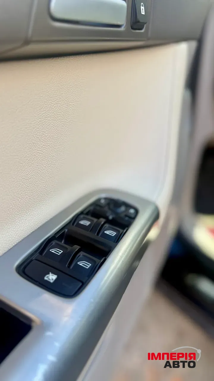 Volvo V50 - фото 13