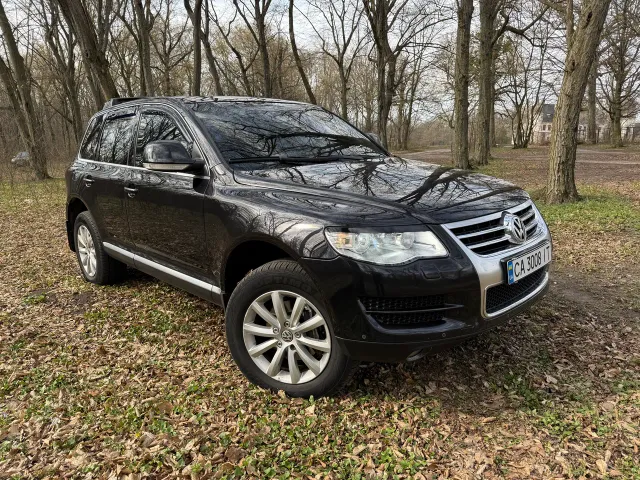 Volkswagen Touareg - фото 4