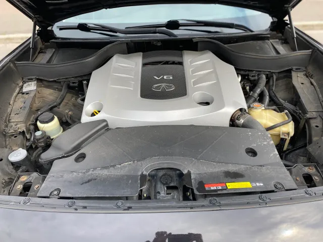 Infiniti QX70 - фото 3