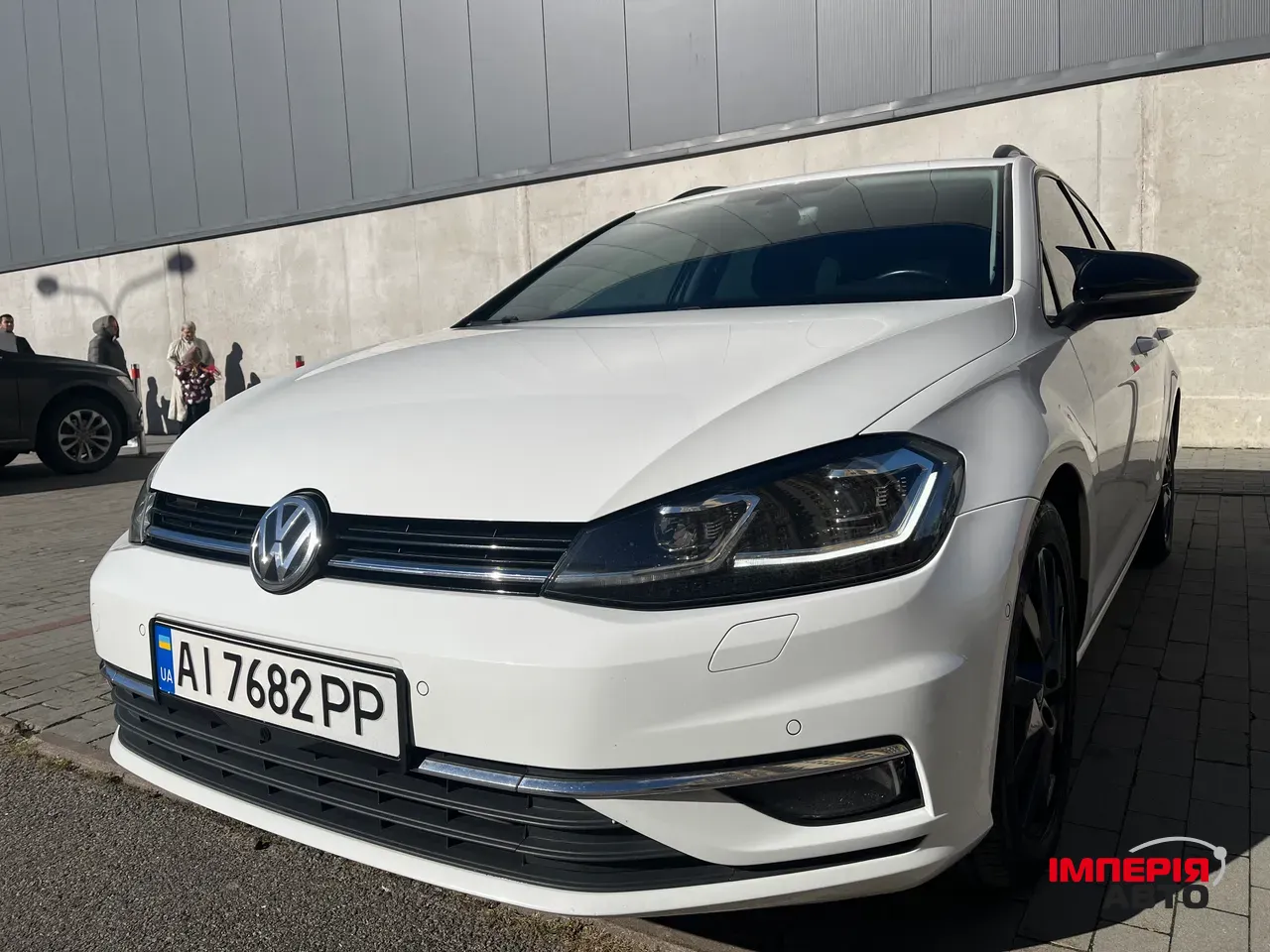 Volkswagen Golf - фото 1