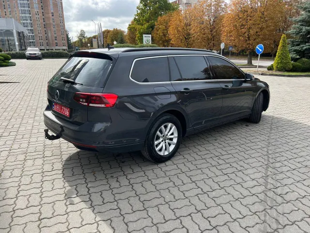 Volkswagen Passat - фото 4