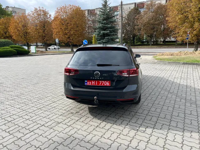 Volkswagen Passat - фото 5
