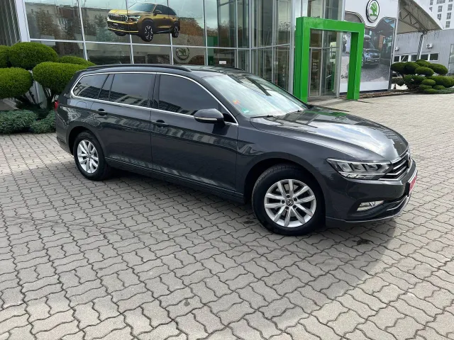 Volkswagen Passat - фото 2