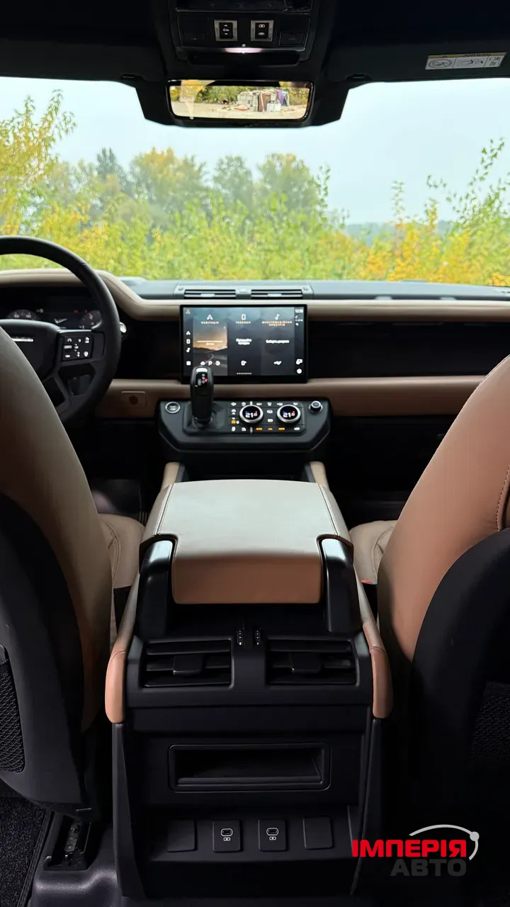 Land Rover Defender - фото 7