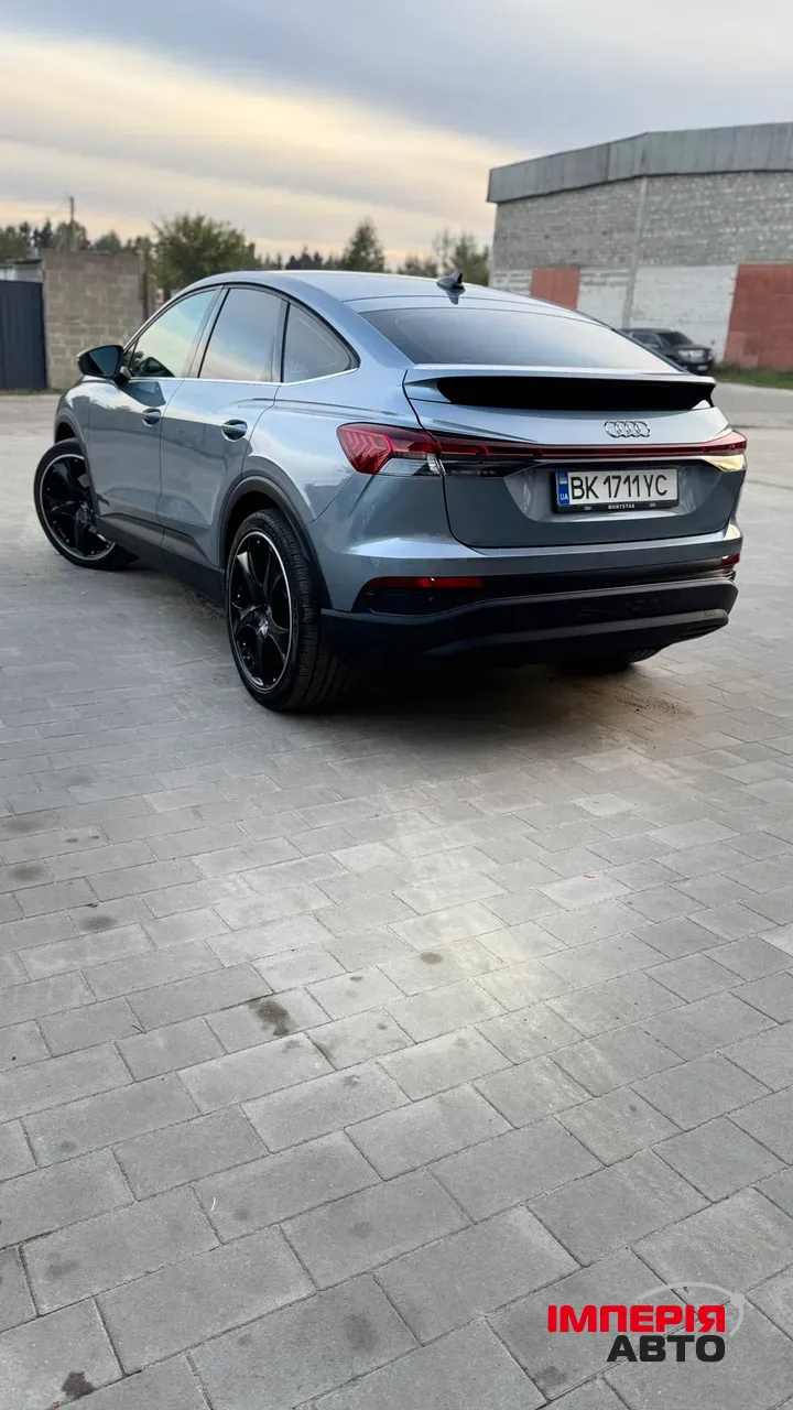 Audi Q4 Sportback e-tron - фото 7