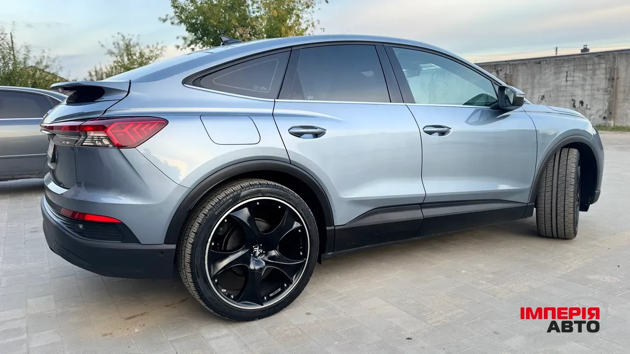 Audi Q4 Sportback e-tron - фото 10