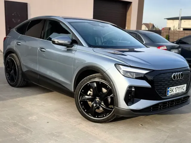 Audi Q4 Sportback e-tron - фото 5