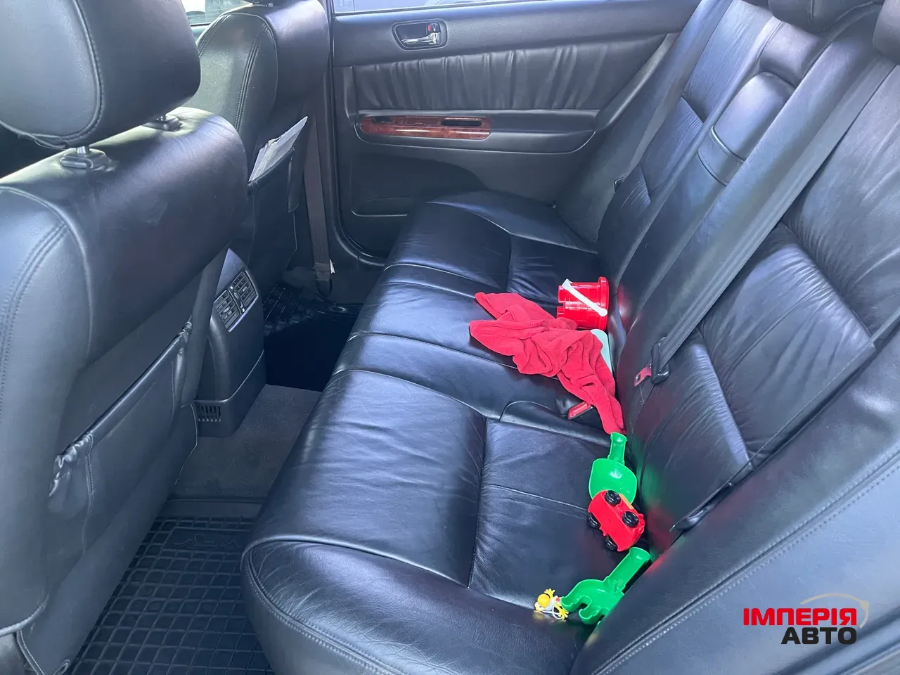 Toyota Camry - фото 13