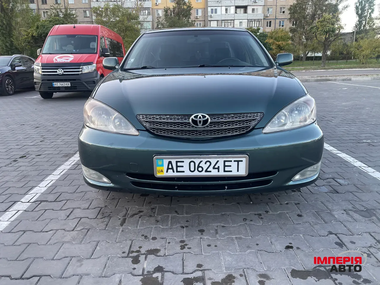 Toyota Camry - фото 1