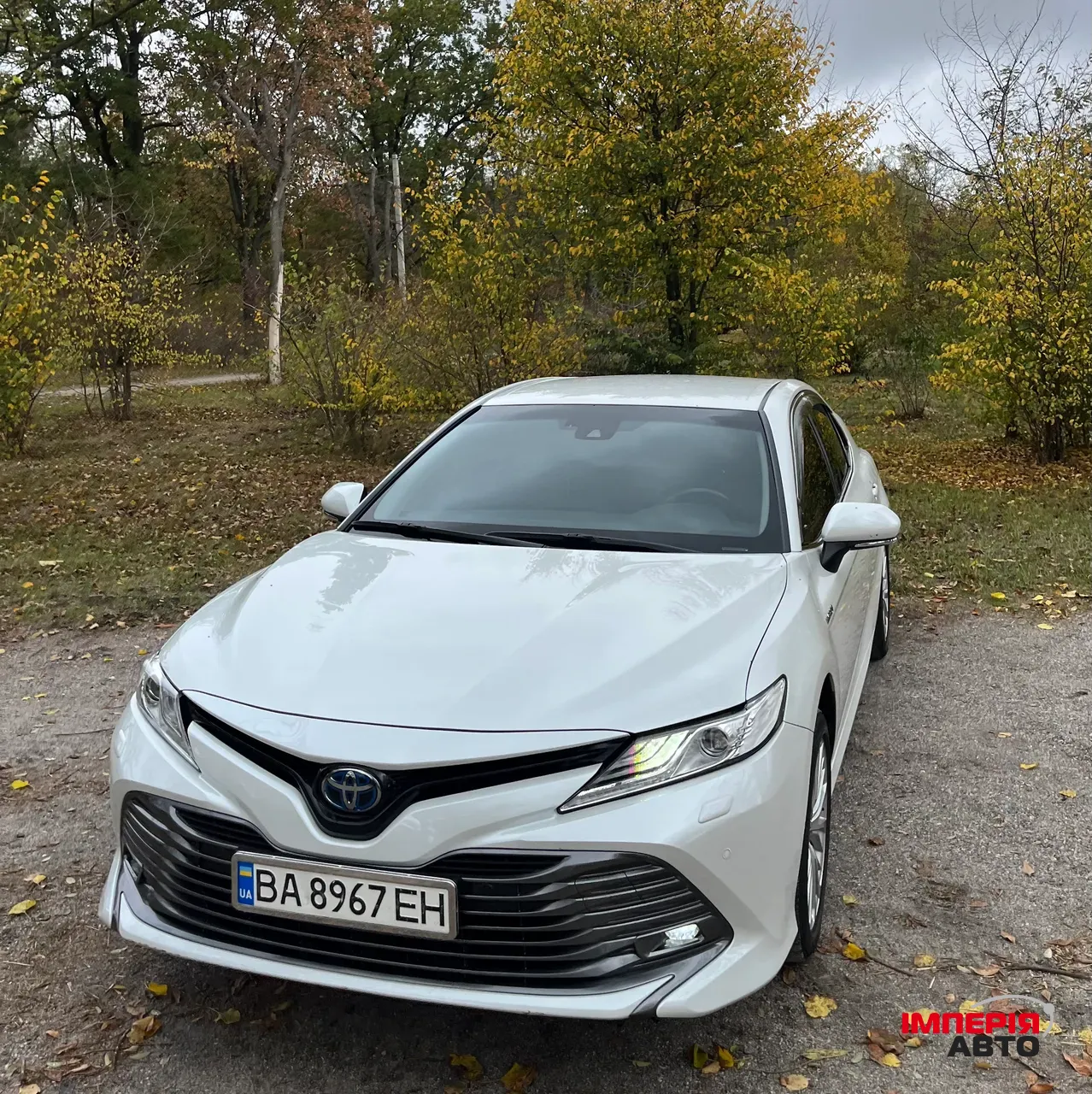 Toyota Camry - фото 2