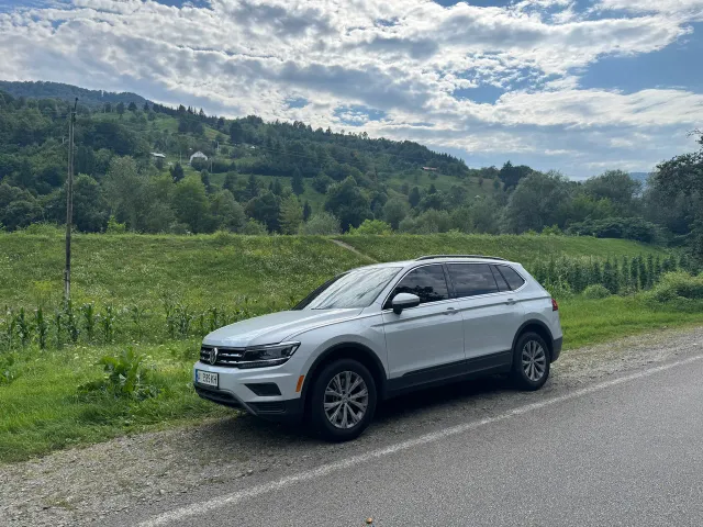 Volkswagen Tiguan - фото 4
