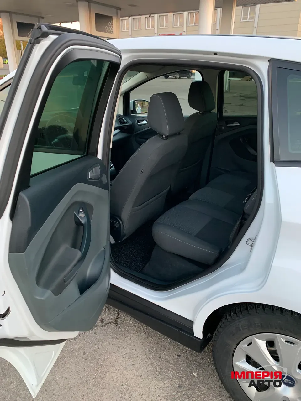 Ford C-MAX - фото 7