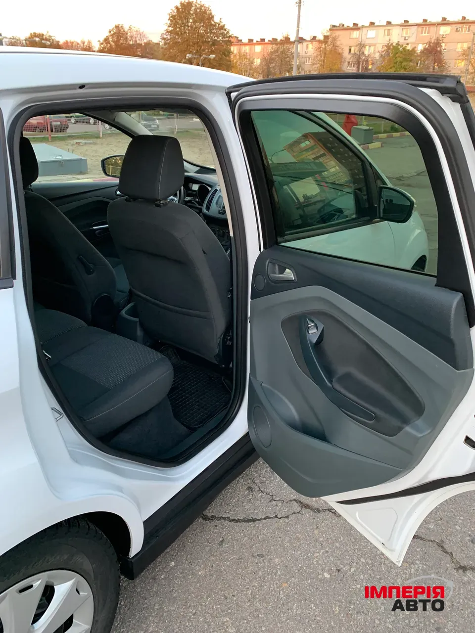 Ford C-MAX - фото 15