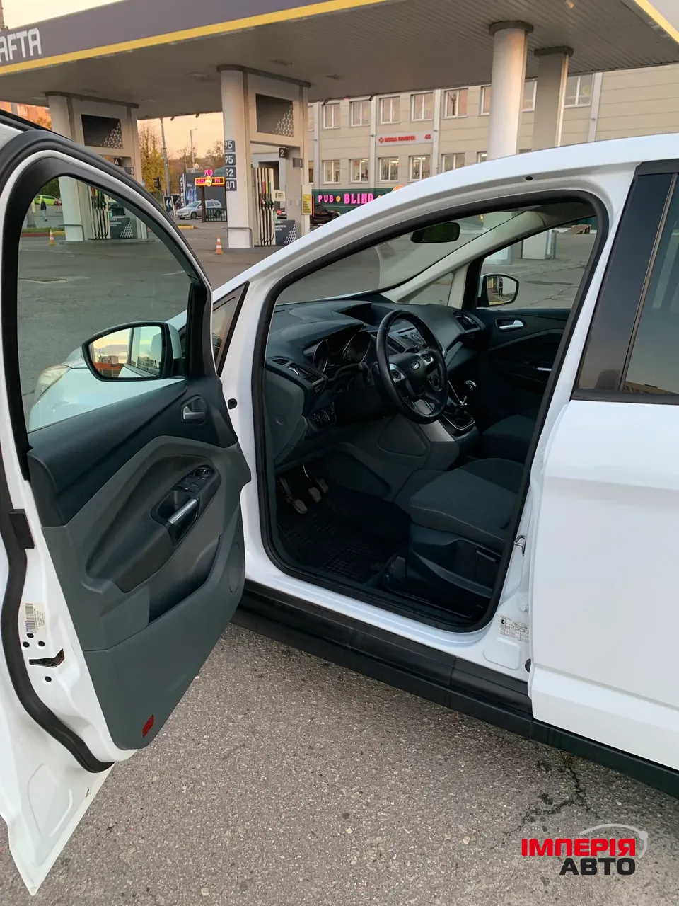 Ford C-MAX - фото 8