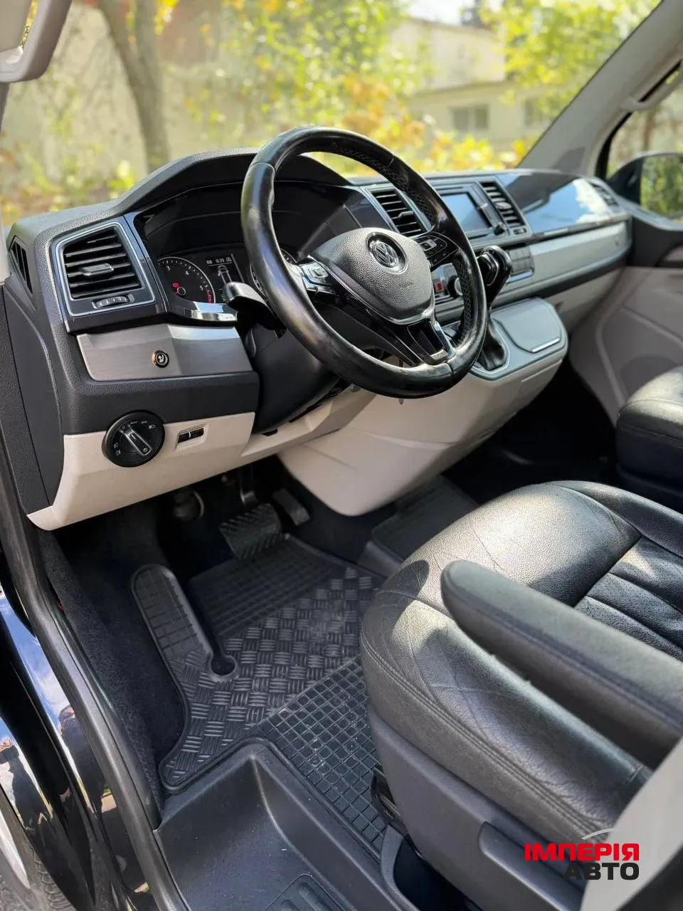 Volkswagen Transporter - фото 6