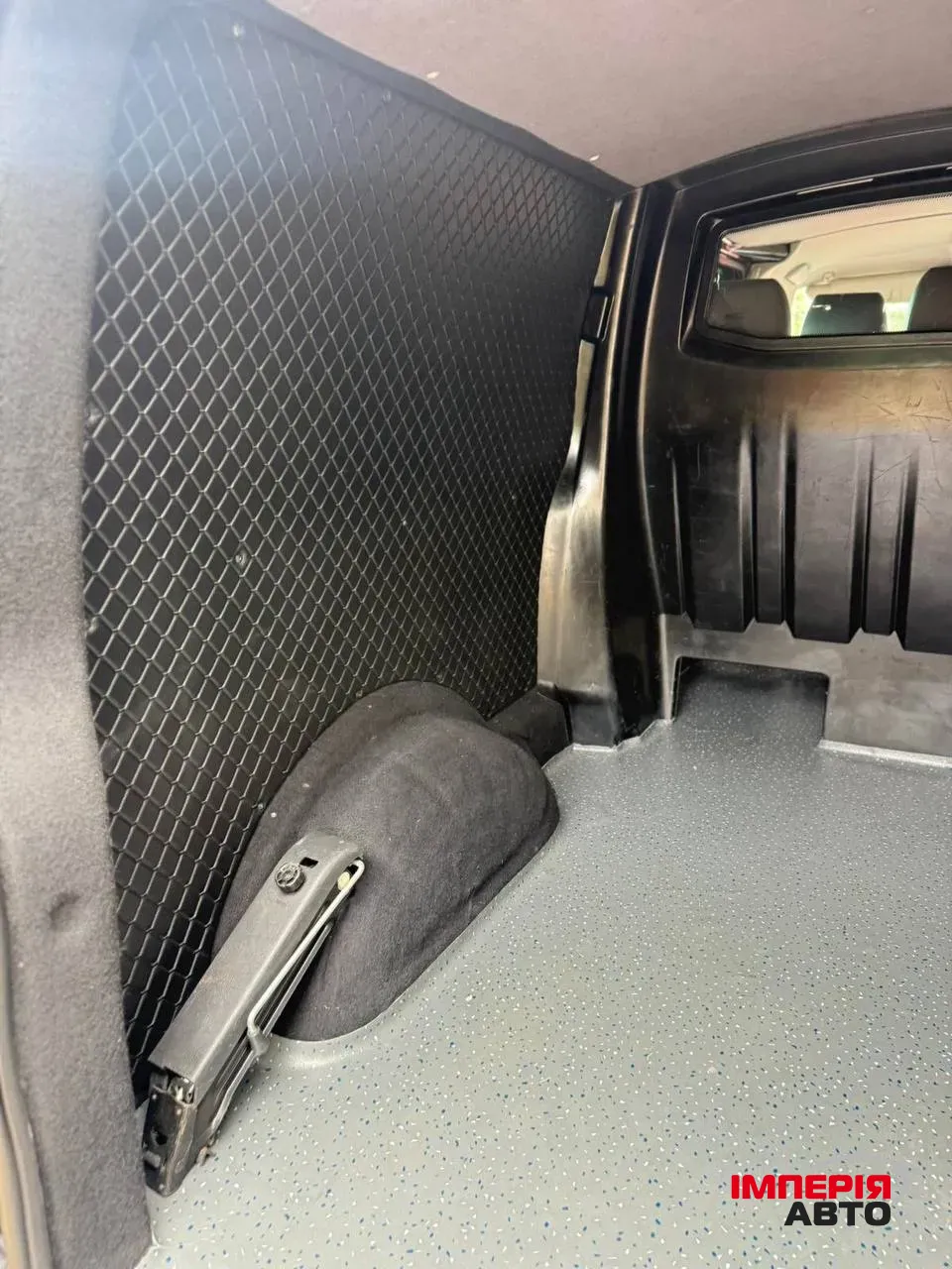 Volkswagen Transporter - фото 30