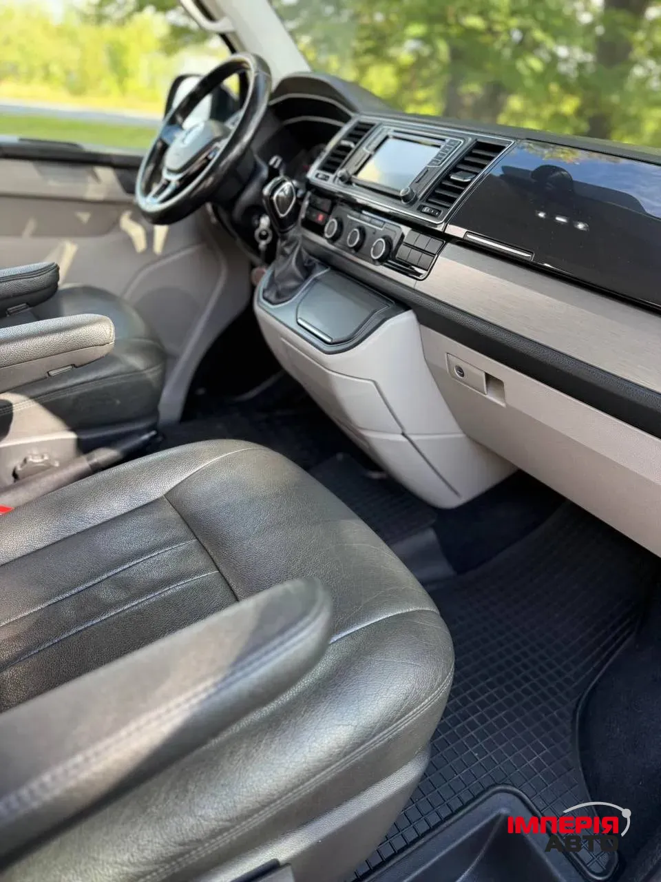 Volkswagen Transporter - фото 8