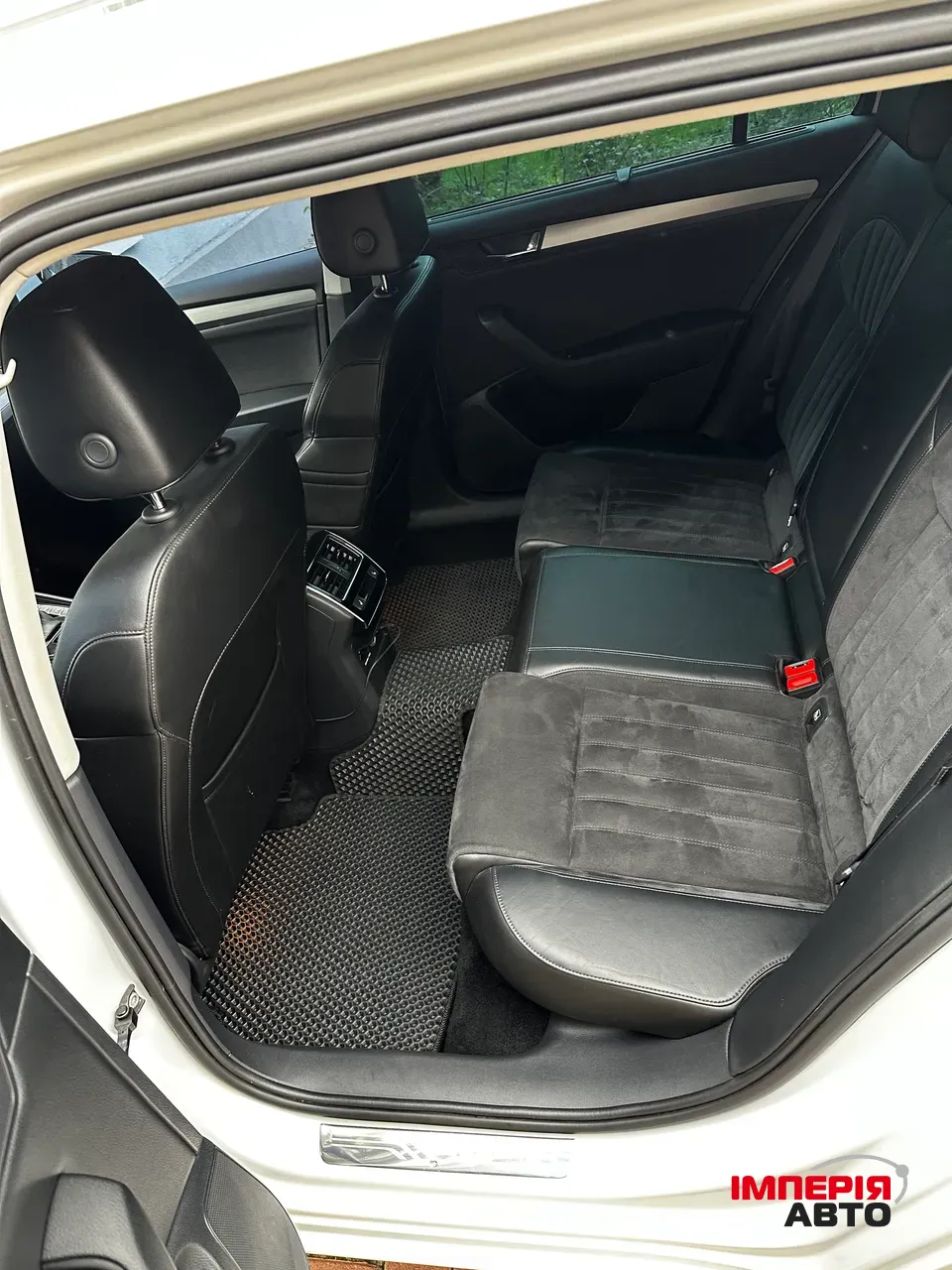 Skoda Superb - фото 8