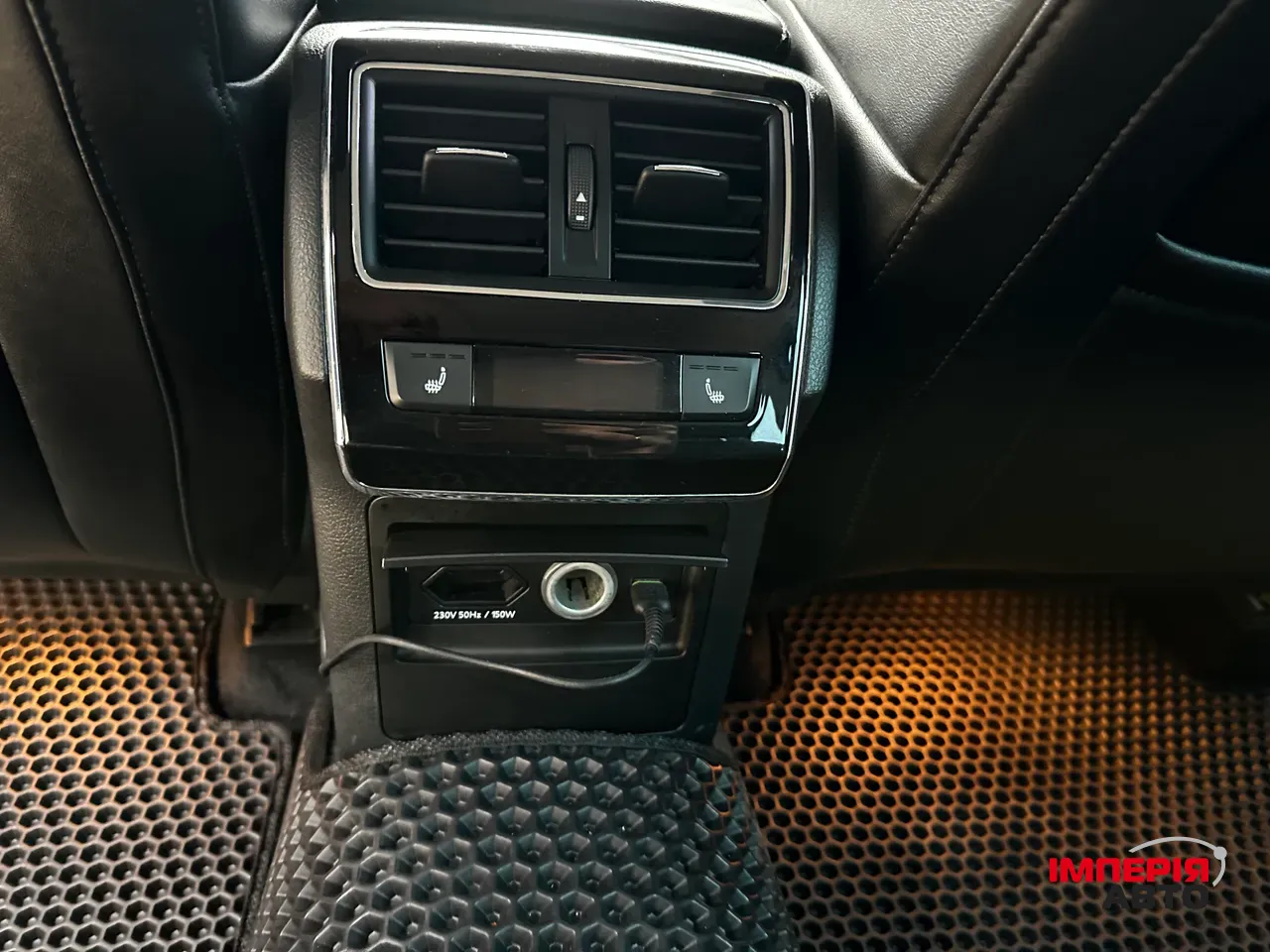 Skoda Superb - фото 12