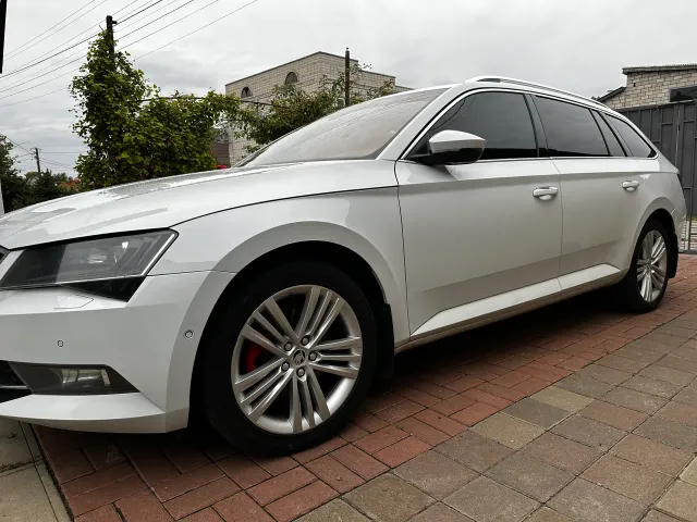 Skoda Superb - фото 5