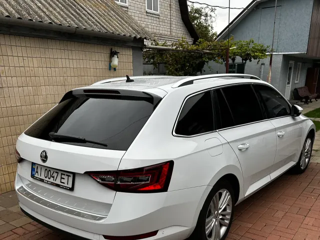 Skoda Superb - фото 1